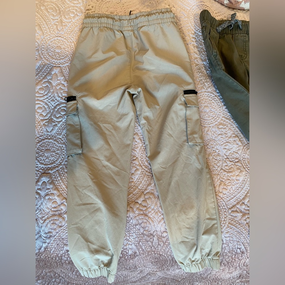 Olive and Tan Kids Jogger/Cargo Pants (2) - Picture 4 of 8